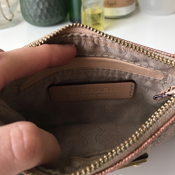 Michael Kors wallet - Picture 3 of 4