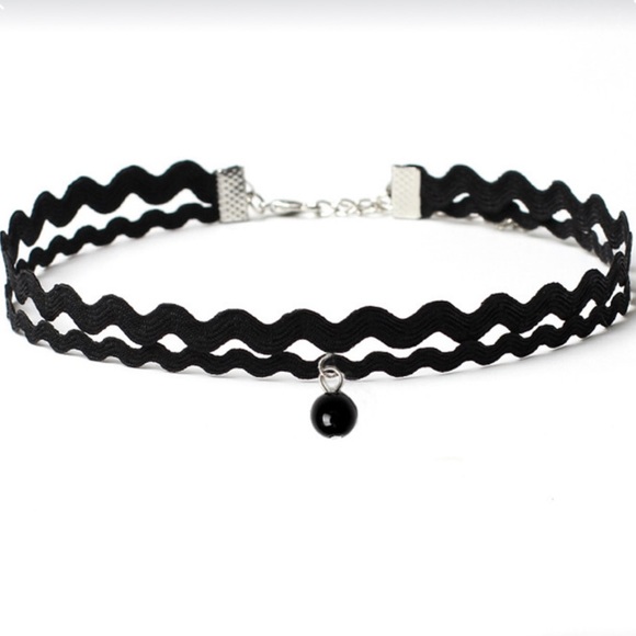 NEW💓 Black ZigZag Choker Urban Outfitters