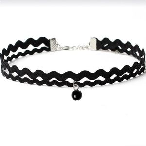 NEW💓 Black ZigZag Choker Urban Outfitters