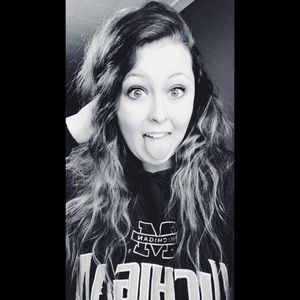 Meet your Posher, Carissa