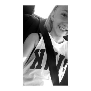 Meet your Posher, Maya