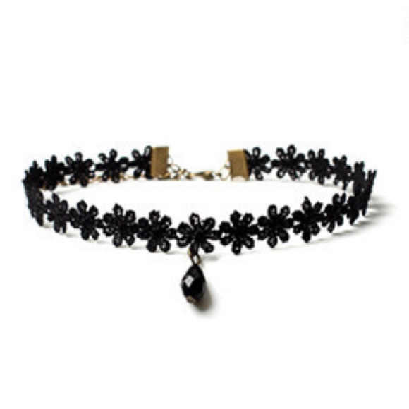 NEW💓 Black Flower Choker Francesca's