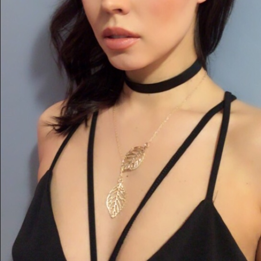 ‼️5 for $25‼️GOLD FILLED LEAF BOHEMIAN NECKLACE - Picture 2 of 2