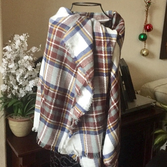 Accessories - Only One!! Plaid Blanket Scarf