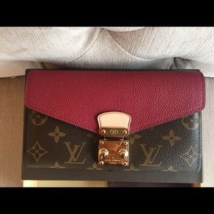 Sold Lv Pallas wallet
