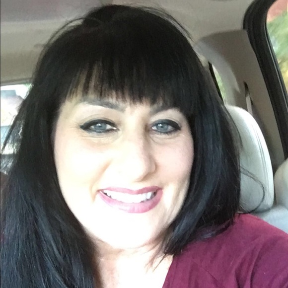 Meet your Posher, Constance