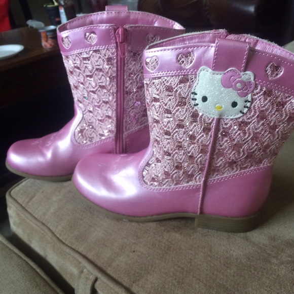 hello kitty boots