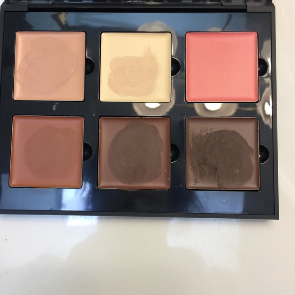 Anastasia Beverly Hills Cream Contour Kit- Medium