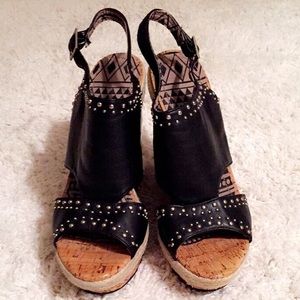 Jessica Simpson Wedges