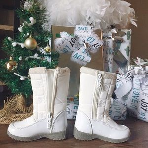 totes Shoes - Totes // white toddler/ baby snow boots ❄️ // 6 totes Shoes - Totes // white toddler/ baby snow boots ❄️ // 6