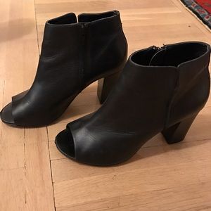 ‼️CLOSET CLEANOUT‼️ Aldo Heeled Open Toe Booties