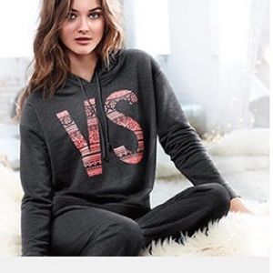 Vs Angel pullover set boyfriend style