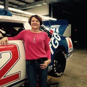 Meet your Posher, Suzanne