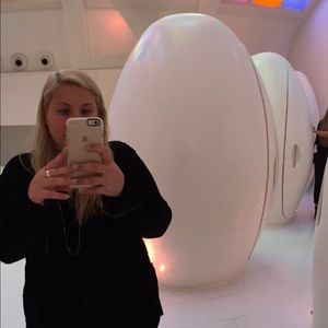 Meet your Posher, Becca