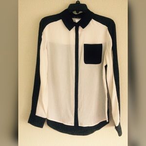 New! Black n white long sleeves