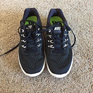 Nike lunarlon running shoes