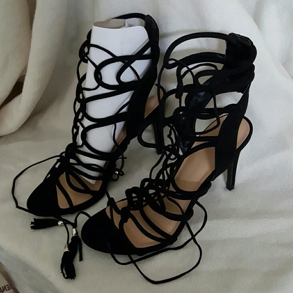 High heels NWT