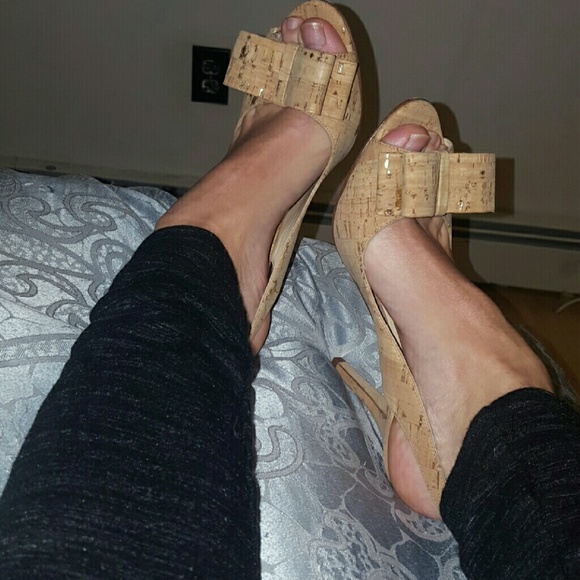 Kate Spade sz 6 natural Cork bow & purse  NEW $600 - Picture 4 of 9