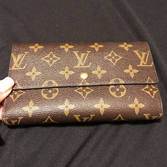 LV wallet new never used