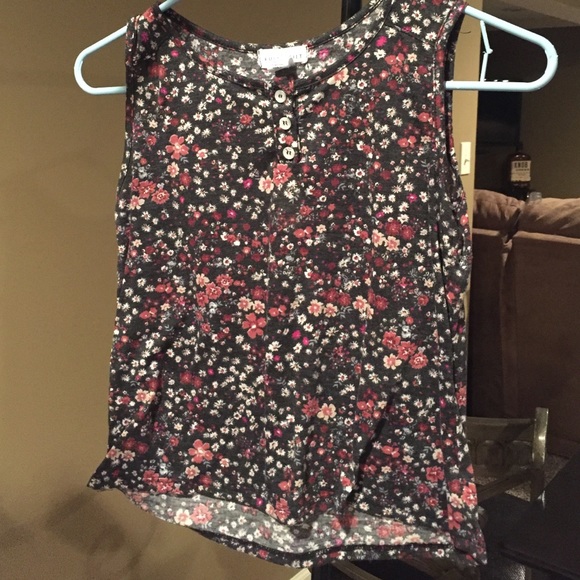 Flower Tank - Picture 1 of 1