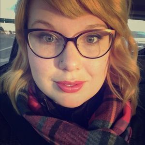 Meet your Posher, Liz