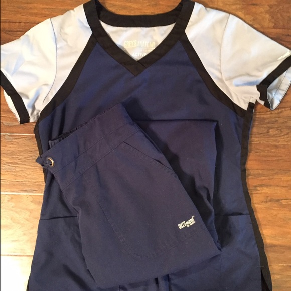 Reg pants and blue/grey shirt