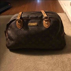 Louis Vuitton purse authentic