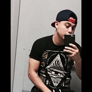 Meet your Posher, Eric