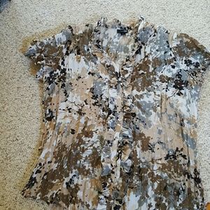 Floral ruffle blouse