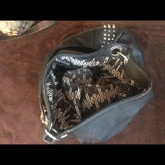 Black purse - Picture 2 of 3