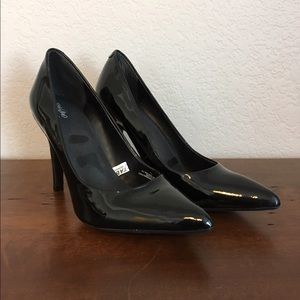 Mossimo black patent heels, size 7.5