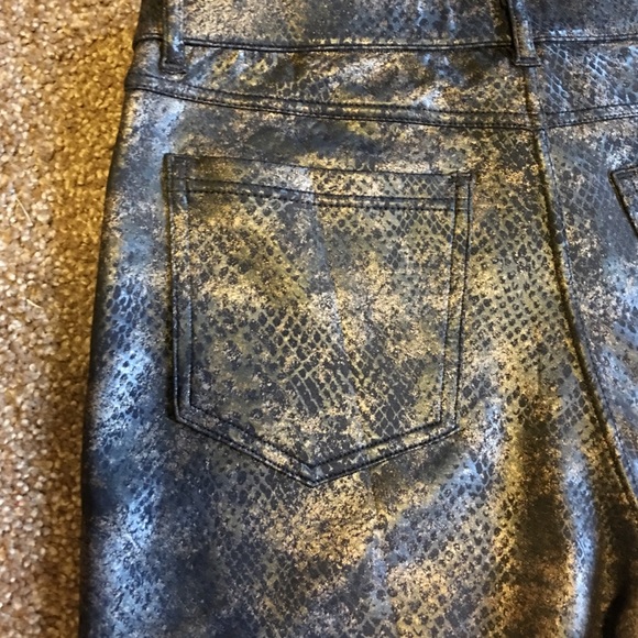 ❌SALE❌ Hue Copper Jeggings - Picture 4 of 8