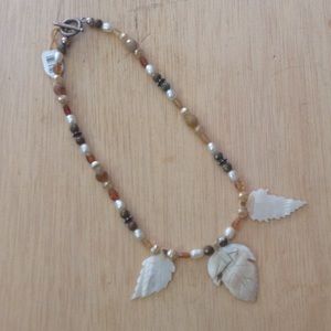 NWT Toggle Pearl Brown Stone necklace