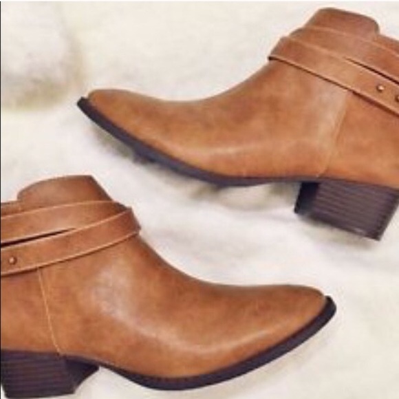 Lauren Conrad bella booties