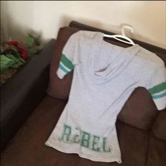 Hooded shirt - Picture 2 of 2