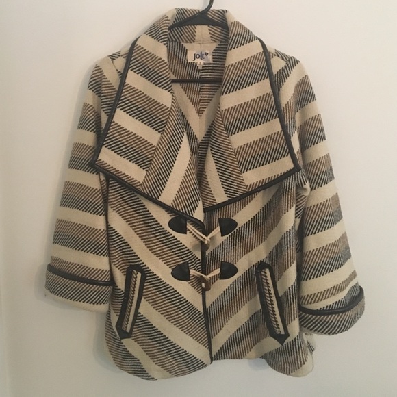 Brown/black/cream patterned coat