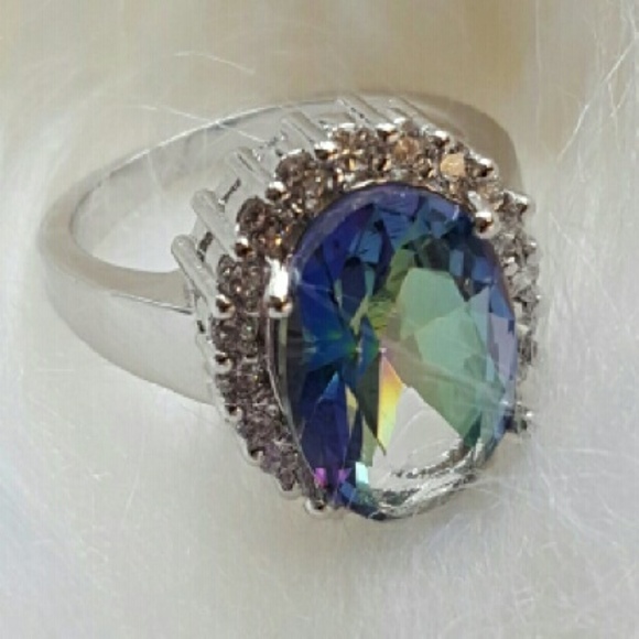 ⭐NEW! Beautiful Mystical 18K White Gold Filled