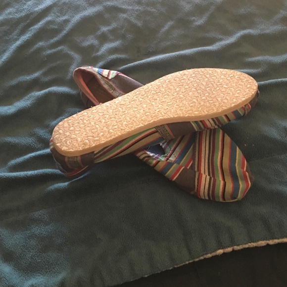 Tom's sz 10 - Picture 2 of 4