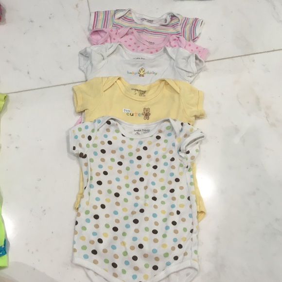 Set of 5 Onesies 9-12 months