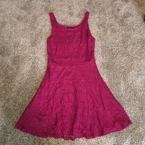 CUTE LACE PATTERNED MAROON DRESS- Medium