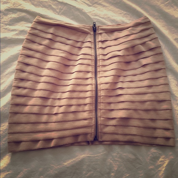 Light pink zipper front mini skirt