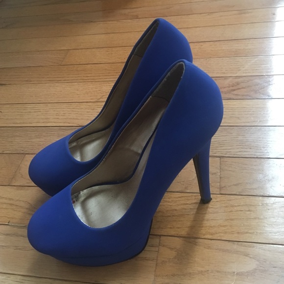 Royal blue 6 in heels