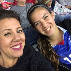 Meet your Posher, Denika