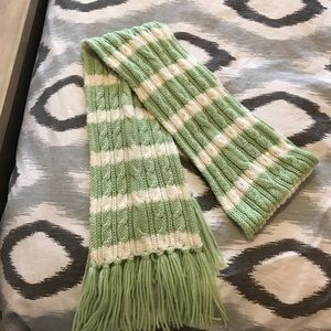 Green and white knit scarf