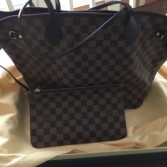 Louis Vuitton New Neverfull MM.
