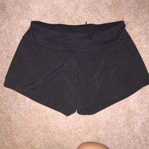 Lululemon run times short