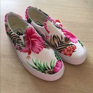 White Hawaiian Print Vans