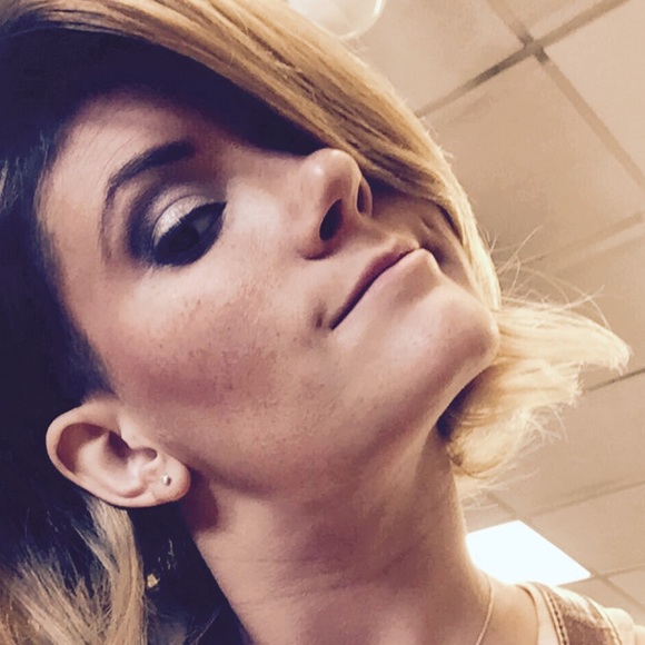 Meet your Posher, Samantha