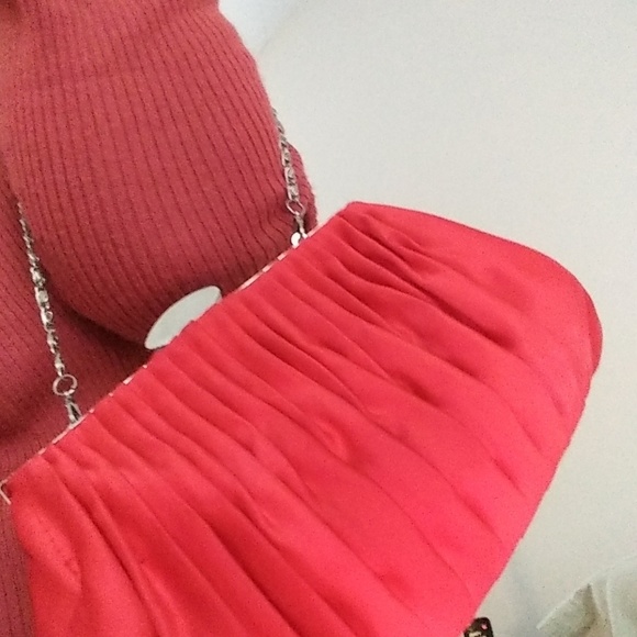 Handbag - Picture 3 of 4