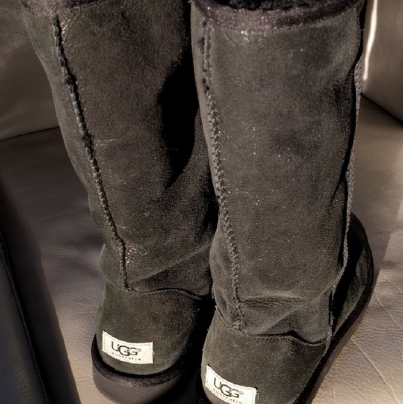 Ugg boots gently used